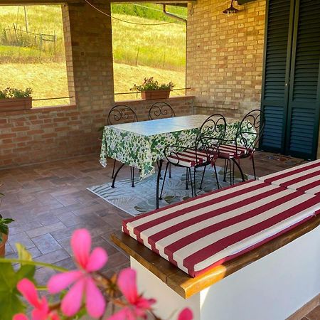 I Due Cipressi Guest House Torrenieri Bilik gambar
