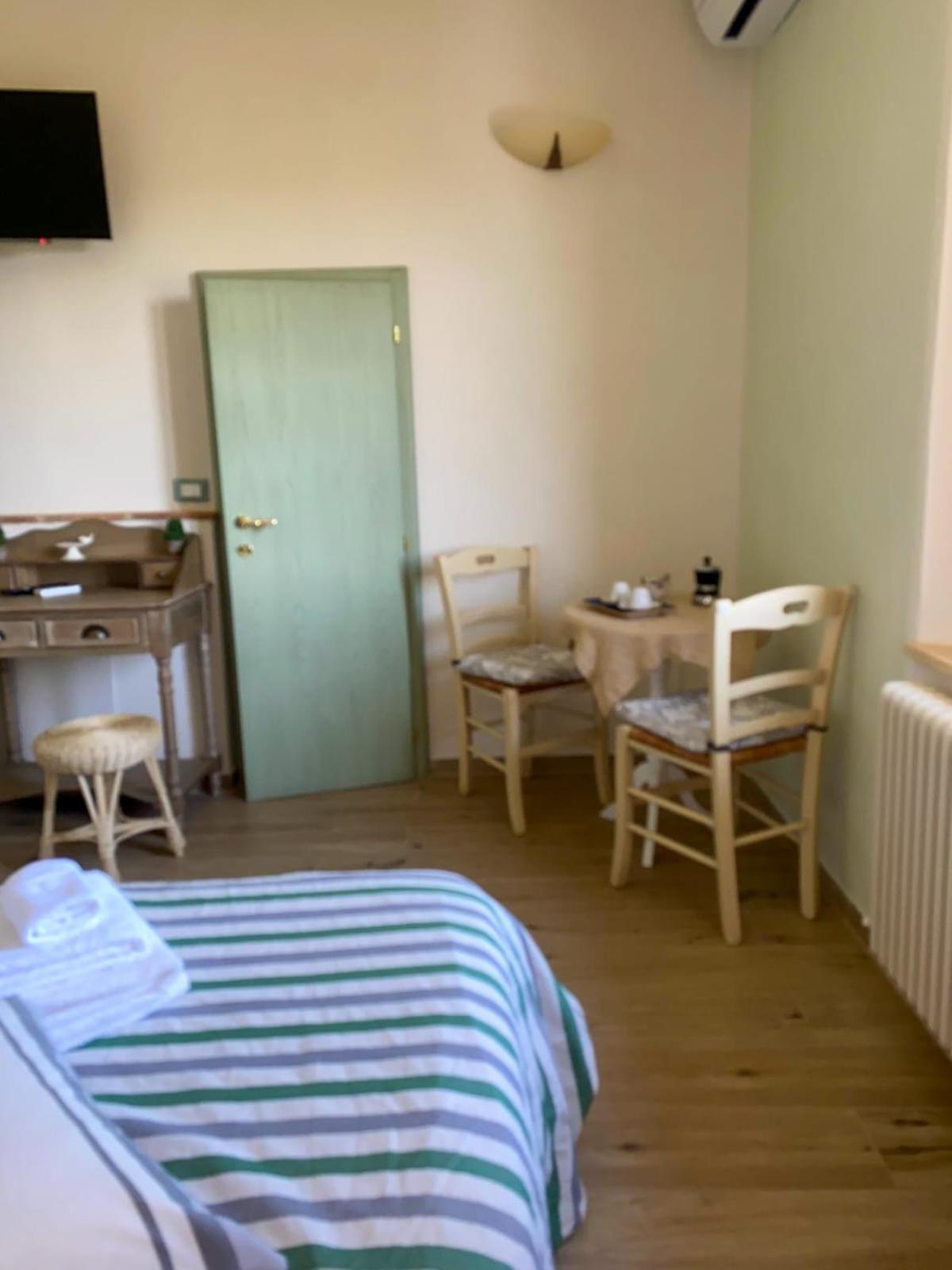 I Due Cipressi Guest House Torrenieri Luaran gambar